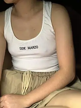 Luna Babyyy online show from April 1, 5:21 pm