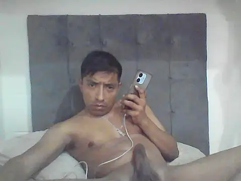 FierrudoMora777 online show from May 15, 9:33 pm