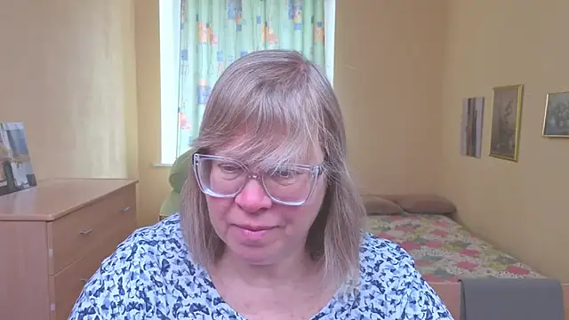 Emma Eclipsee online show from February 24, 10:24 am