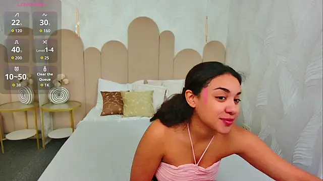 Luna Cortier online show from April 25, 5:10 am