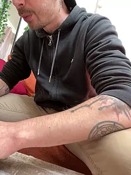 Piratee666 online show from April 15, 12:23 pm