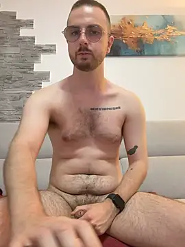 Snapshot of ItalianAlex chatting on July 4, 7:31 pm ItalianAlex online show from July 4, 7:31 pm