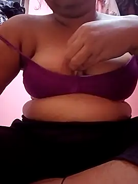 Snapshot of vyshali_vyshu chatting on March 14, 7:30 pm vyshali vyshu online show from March 14, 7:30 pm