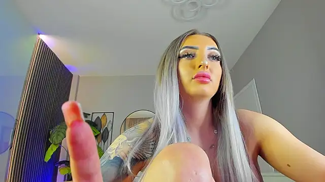 MissObsidian online show from February 23, 9:34 pm