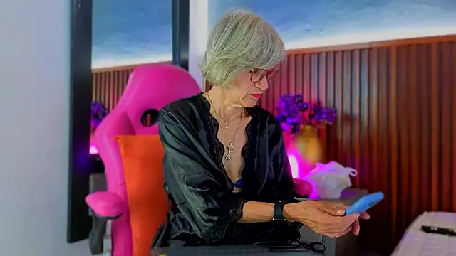 miss monserrate01 online show from April 10, 2:00 pm