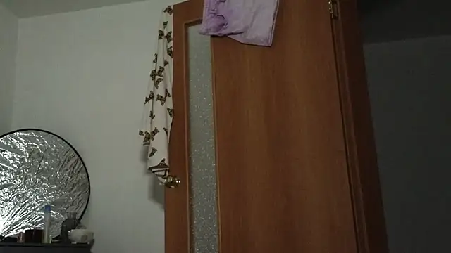 Gloria Thomas online show from February 25, 12:20 am