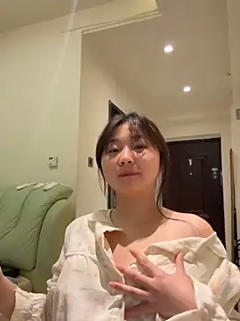 Snapshot of LXR77887 chatting on April 23, 12:29 pm LXR77887 online show from April 23, 12:29 pm