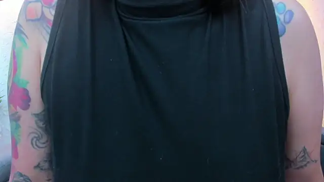 violet scott  online show from February 10, 1:04 pm