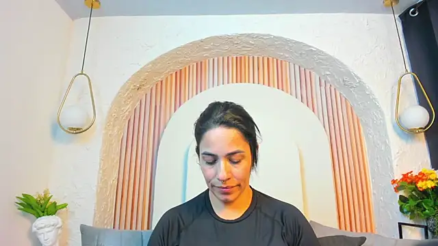 violet scott  online show from May 27, 11:13 pm