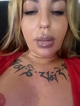 MiaMooly online show from December 20, 4:14 pm