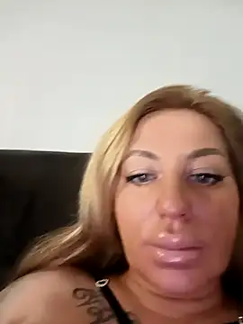 MiaMooly online show from January 10, 4:53 pm