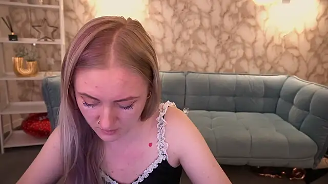 DramaQuenns online show from April 19, 5:51 am