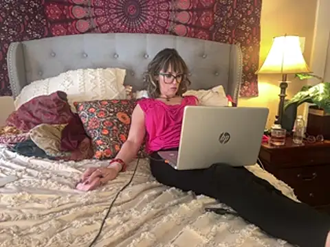 Snapshot of BrookiesLife chatting on May 12, 5:43 pm BrookiesLife online show from May 12, 5:43 pm