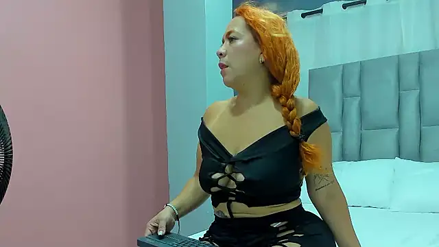 -Serena  online show from April 13, 1:49 pm