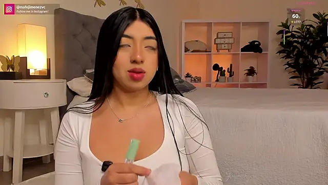 missvancouver online show from April 22, 12:50 pm