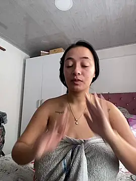Snapshot of JulietaRiios chatting on May 19, 5:30 pm JulietaRiios online show from May 19, 5:30 pm