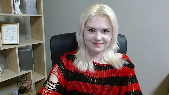 SweetLilyxo online show from February 10, 2:32 pm