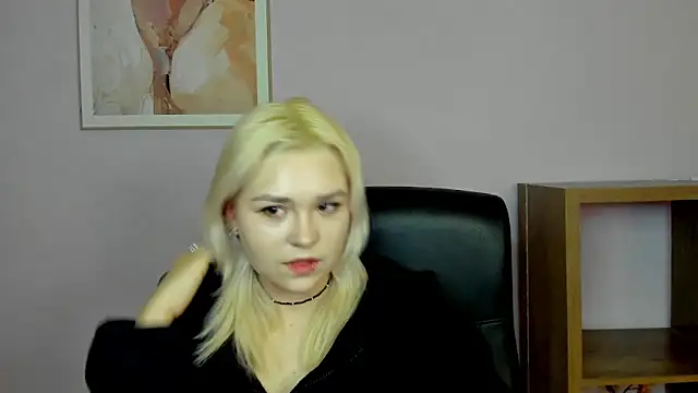 SweetLilyxo online show from February 11, 2:44 pm