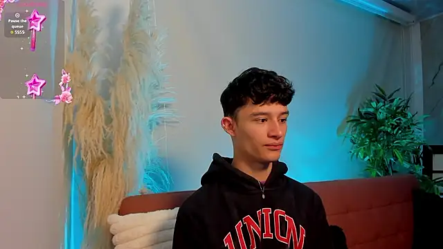 Patrick Howland  online show from March 7, 3:36 am