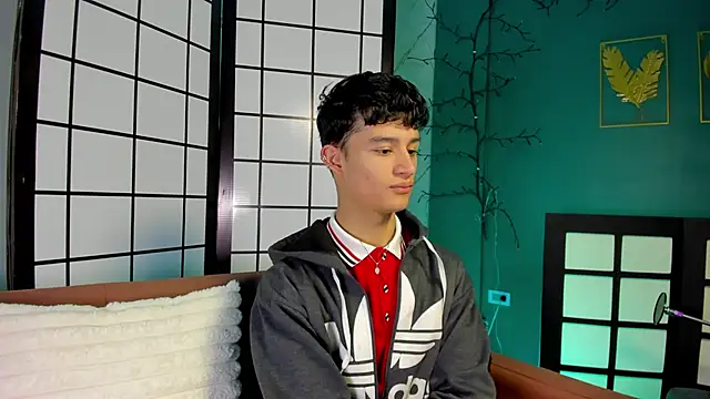 Patrick Howland  online show from March 14, 3:34 am