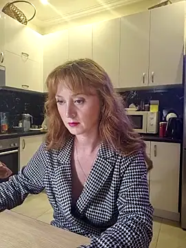 LanaBananaa  online show from April 23, 7:05 pm