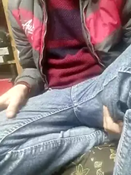 Aww21 online show from April 4, 9:01 pm