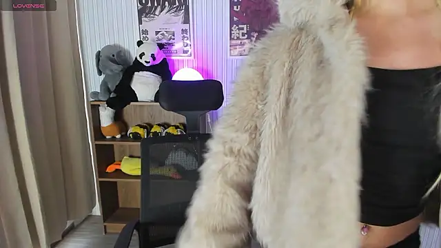 Laukyubey1 online show from March 20, 8:03 pm