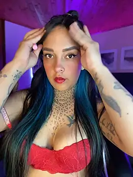 Annie Alicee online show from April 21, 2:45 pm