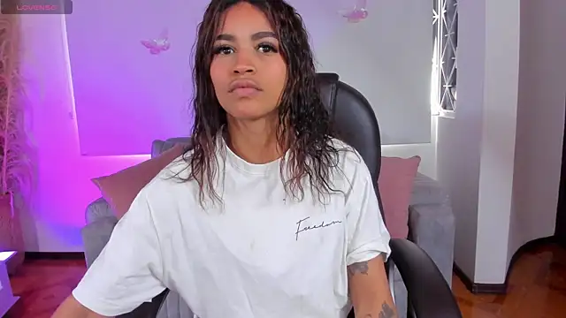 MoonRose   online show from June 8, 8:53 pm