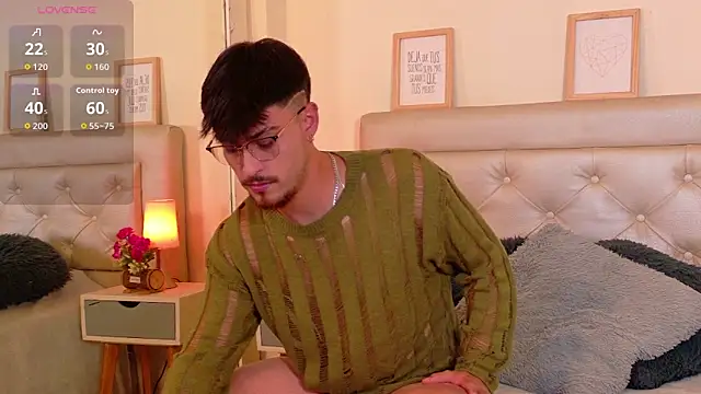 Aiden Gray online show from February 17, 9:10 pm