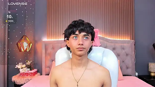 Noa 03 online show from February 17, 2:13 pm