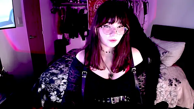 Snapshot of ElyNoiruwu chatting on March 28, 12:54 am ElyNoiruwu online show from March 28, 12:54 am