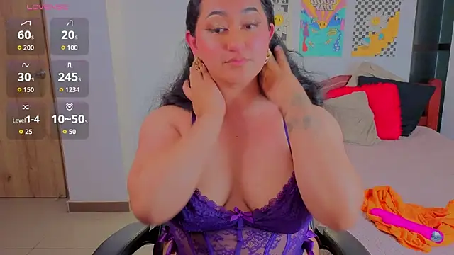 Snapshot of hipatia1moretime chatting on June 11, 6:44 am hipatia1moretime online show from June 11, 6:44 am