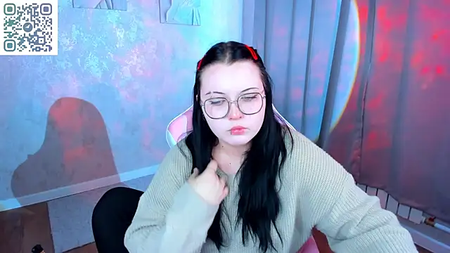 Kira G0ld online show from April 17, 9:01 am