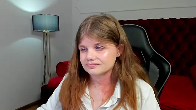 ChloeHalses online show from July 9, 5:06 pm