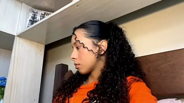 Snapshot of KayleenStoyanoff chatting on February 6, 7:17 pm KayleenStoyanoff online show from February 6, 7:17 pm