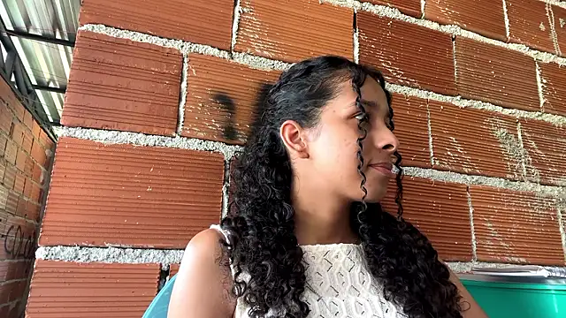 Snapshot of KayleenStoyanoff chatting on February 25, 5:11 pm KayleenStoyanoff online show from February 25, 5:11 pm