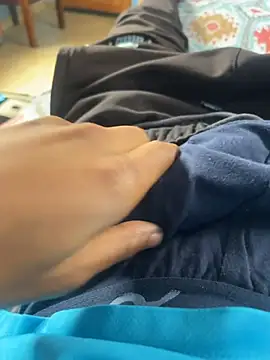 youngsterSA223 online show from April 15, 12:23 pm