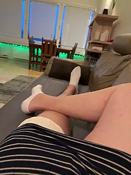 Snapshot of hungryMaya chatting on February 25, 5:00 pm hungryMaya online show from February 25, 5:00 pm