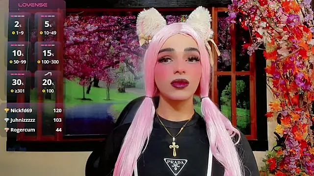 Snapshot of Maddye_Fox chatting on April 29, 7:31 pm Maddye Fox online show from April 29, 7:31 pm