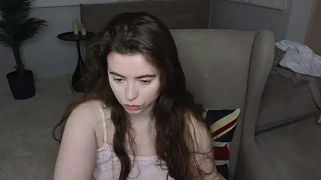 Snapshot of LovingWhisperr chatting on April 30, 1:23 am LovingWhisperr online show from April 30, 1:23 am