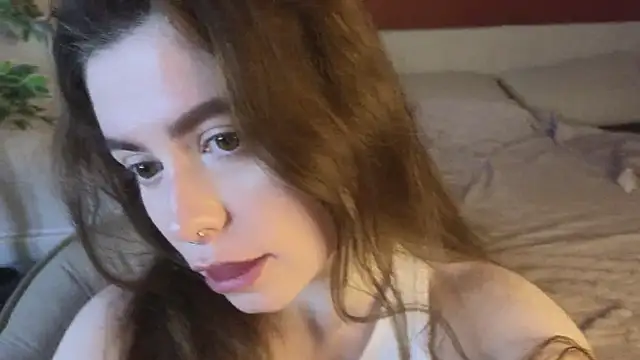 Snapshot of LovingWhisperr chatting on May 30, 1:03 am LovingWhisperr online show from May 30, 1:03 am