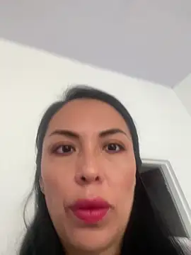 Emma Sanz   online show from March 21, 1:37 pm