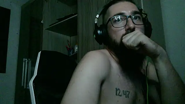 Redlovecouple online show from February 7, 8:34 pm