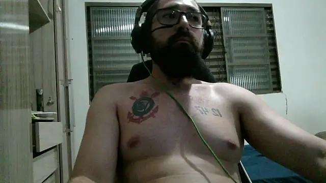 Redlovecouple online show from February 26, 9:58 pm