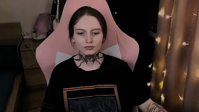 Onyxix online show from April 2, 8:39 pm