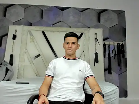 GoldenBoyM online show from April 25, 3:20 am