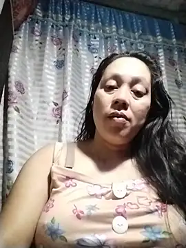 Snapshot of May_Bombs chatting on February 16, 2:35 pm May Bombs online show from February 16, 2:35 pm