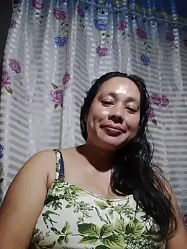 Snapshot of May_Bombs chatting on February 22, 8:46 am May Bombs online show from February 22, 8:46 am