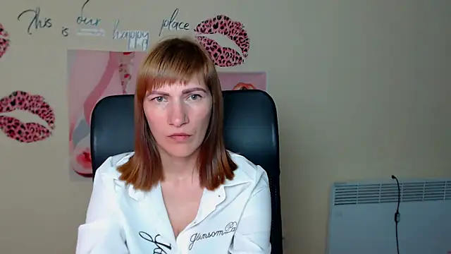 Snapshot of Rosalinda_ro chatting on June 17, 5:58 pm Rosalinda ro online show from June 17, 5:58 pm